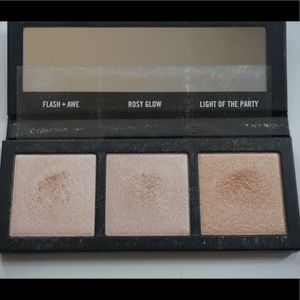 Mac hyper real glow flash + awe highlighter